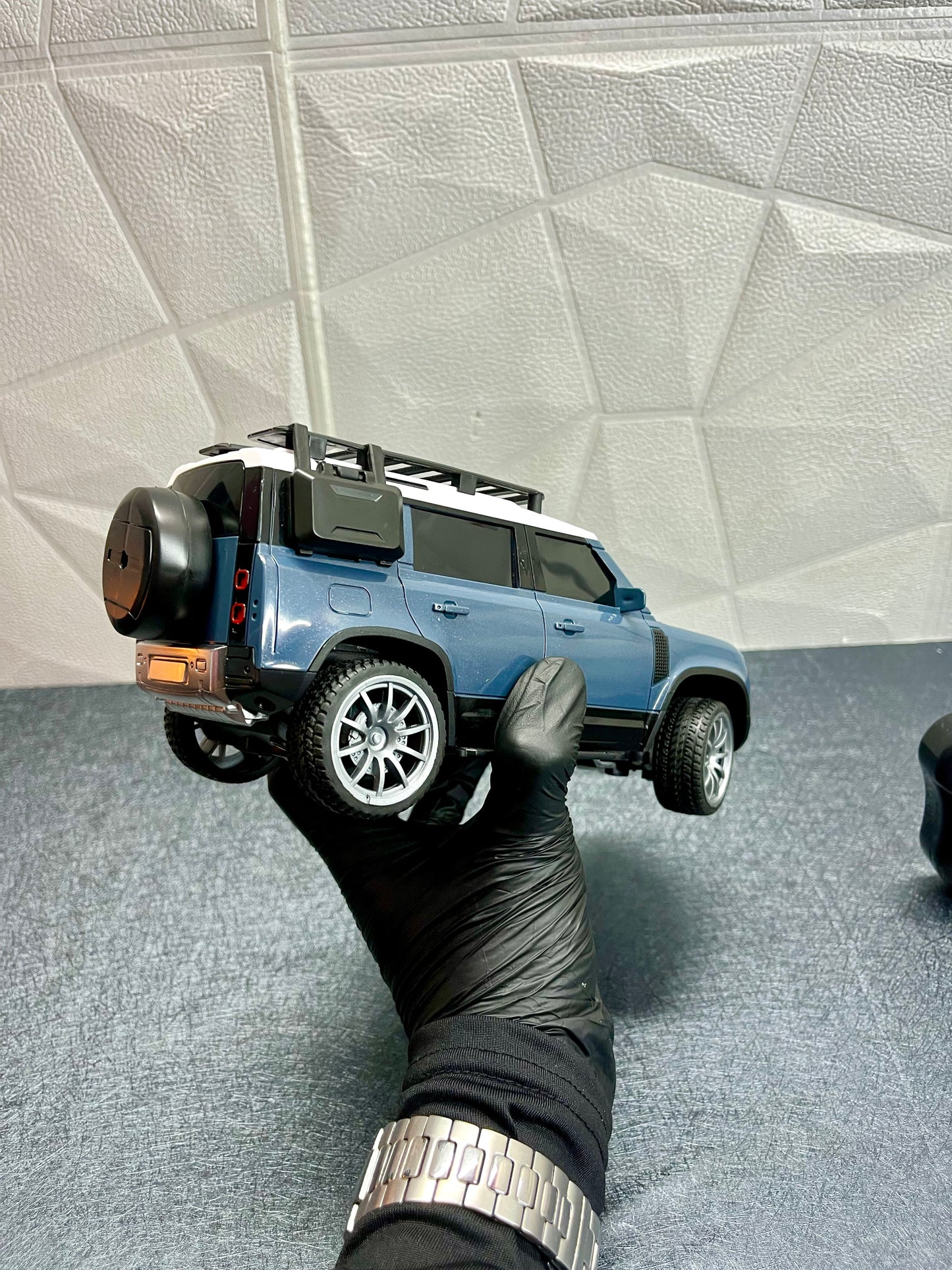 Defender - RC Car